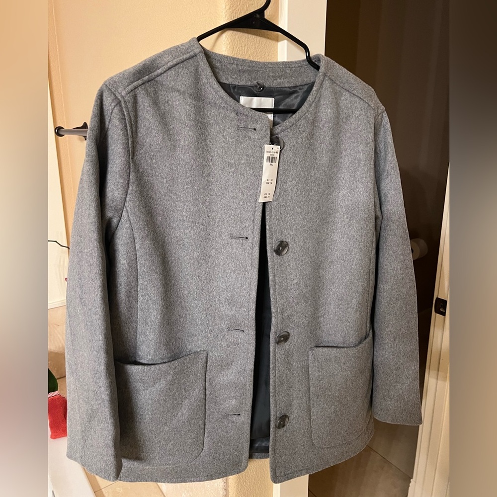 Brand new Abercrombie & Fitch women’s small grey jacket